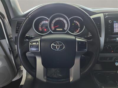 2014 Toyota Tacoma V6   - Photo 11 - Lennox, CA 90304