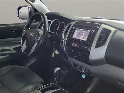 2014 Toyota Tacoma V6   - Photo 15 - Lennox, CA 90304