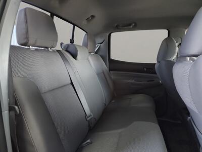 2014 Toyota Tacoma V6   - Photo 18 - Lennox, CA 90304