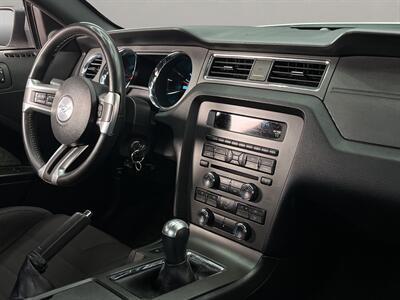 2013 Ford Mustang GT   - Photo 18 - Lennox, CA 90304