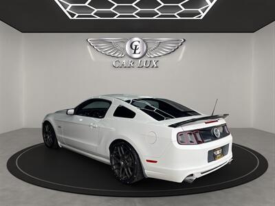 2013 Ford Mustang GT   - Photo 5 - Lennox, CA 90304