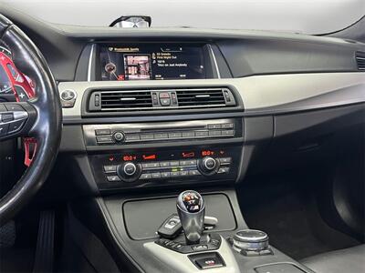 2015 BMW M5  COMPETITION - Photo 11 - Lennox, CA 90304