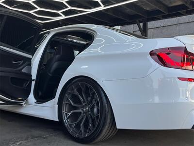 2015 BMW M5  COMPETITION - Photo 16 - Lennox, CA 90304