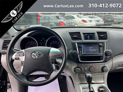 2013 Toyota Highlander Plus   - Photo 18 - Lennox, CA 90304