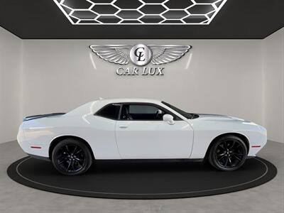 2017 Dodge Challenger SXT Plus   - Photo 5 - Lennox, CA 90304