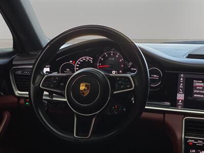 2018 Porsche Panamera 4S   - Photo 17 - Lennox, CA 90304