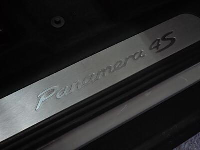2018 Porsche Panamera 4S   - Photo 36 - Lennox, CA 90304