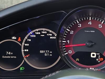 2018 Porsche Panamera 4S   - Photo 38 - Lennox, CA 90304
