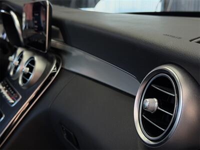 2021 Mercedes-Benz C 300   - Photo 16 - Lennox, CA 90304