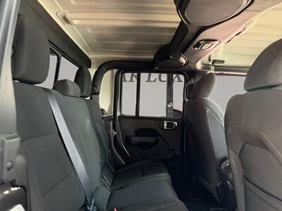 2023 Jeep Gladiator Sport   - Photo 23 - Lennox, CA 90304
