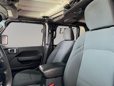 2023 Jeep Gladiator Sport   - Photo 9 - Lennox, CA 90304