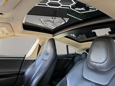 2014 Tesla Model S   - Photo 18 - Lennox, CA 90304