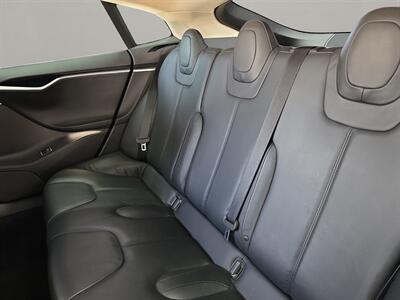 2014 Tesla Model S   - Photo 11 - Lennox, CA 90304