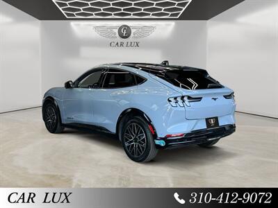 2024 Ford Mustang Mach-E Premium   - Photo 3 - Lennox, CA 90304