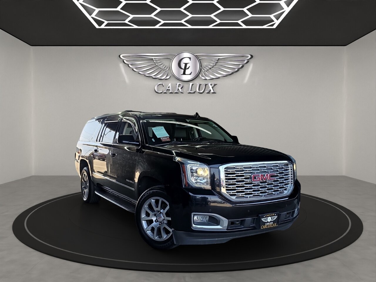 2020 GMC Yukon Denali - Photo 1 - Lennox, CA 90304