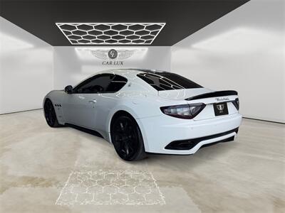 2013 Maserati GranTurismo Sport   - Photo 3 - Lennox, CA 90304