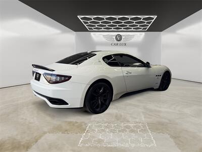2013 Maserati GranTurismo Sport   - Photo 5 - Lennox, CA 90304