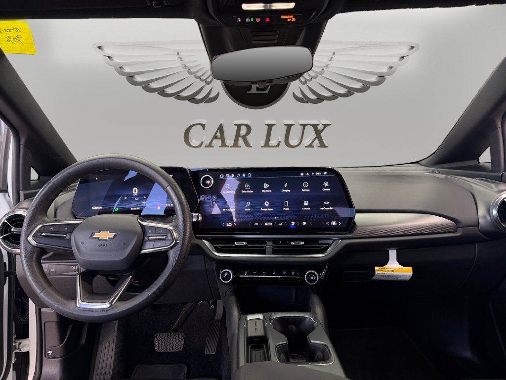 2025 Chevrolet Equinox EV LT - Photo 11 - Lennox, CA 90304