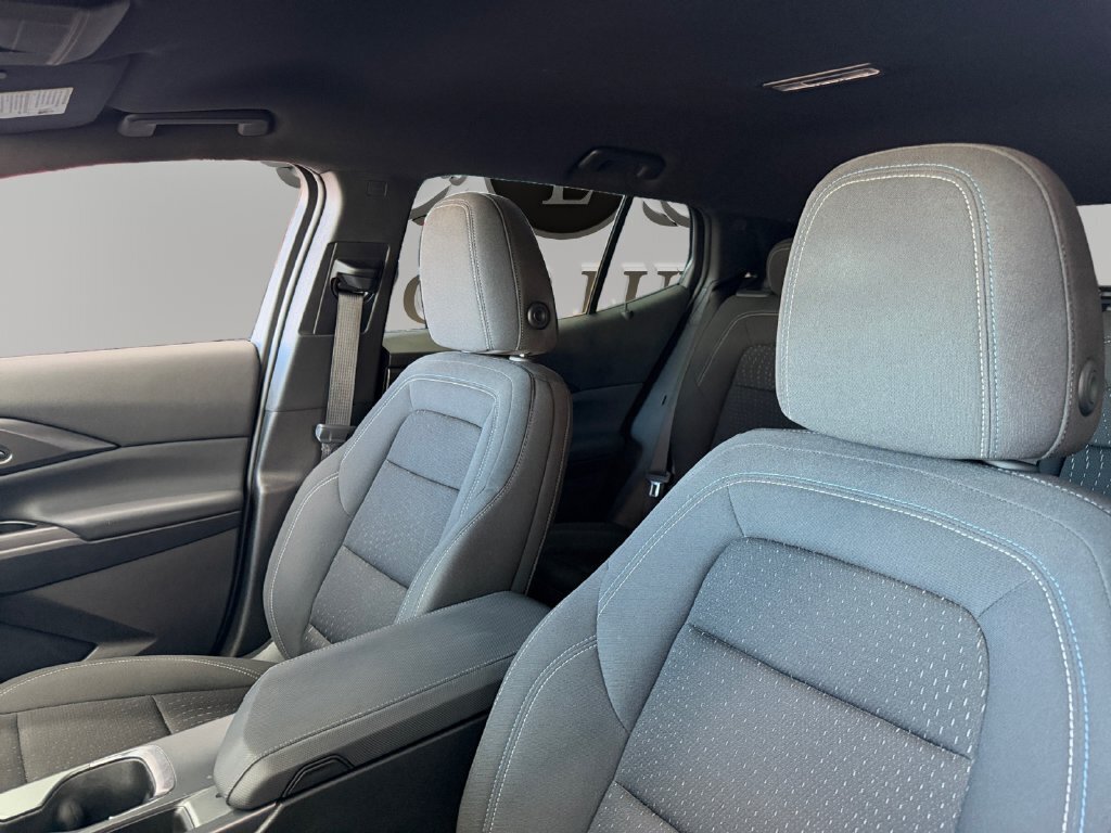 2025 Chevrolet Equinox EV LT - Photo 9 - Lennox, CA 90304