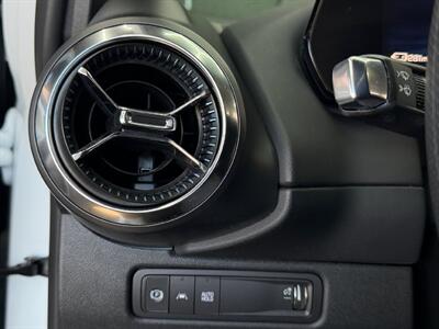 2025 Chevrolet Equinox EV LT - Photo 19 - Lennox, CA 90304