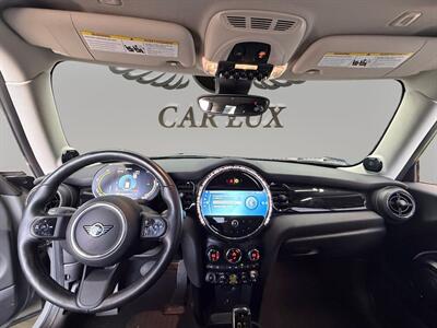 2022 MINI Hardtop 2 Door Signature Plus   - Photo 11 - Lennox, CA 90304