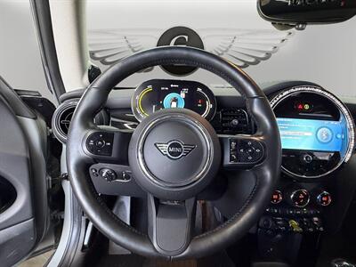2022 MINI Hardtop 2 Door Signature Plus   - Photo 12 - Lennox, CA 90304