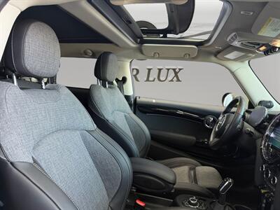 2022 MINI Hardtop 2 Door Signature Plus   - Photo 14 - Lennox, CA 90304