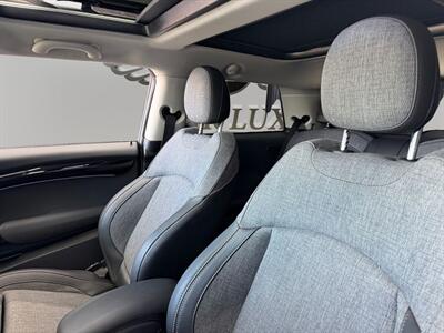 2022 MINI Hardtop 2 Door Signature Plus   - Photo 9 - Lennox, CA 90304