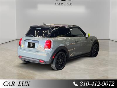 2022 MINI Hardtop 2 Door Signature Plus   - Photo 5 - Lennox, CA 90304