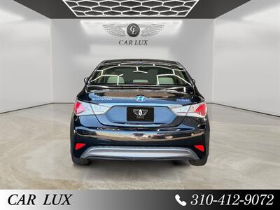 2013 Hyundai SONATA Hybrid   - Photo 4 - Lennox, CA 90304