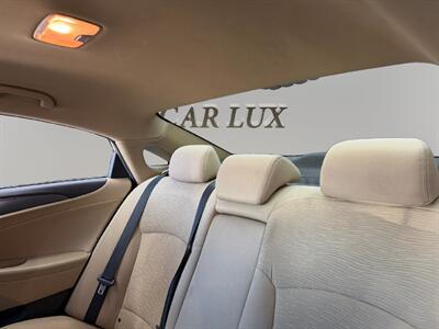 2013 Hyundai SONATA Hybrid   - Photo 13 - Lennox, CA 90304