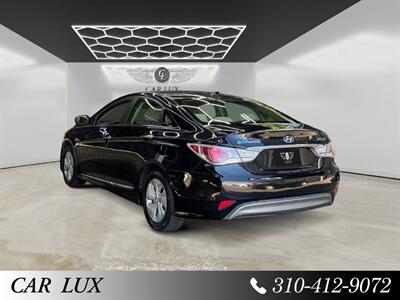 2013 Hyundai SONATA Hybrid   - Photo 3 - Lennox, CA 90304