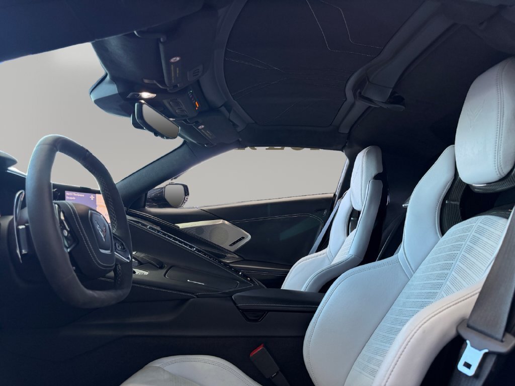 2020 Chevrolet Corvette Stingray 3LT - Photo 13 - Lennox, CA 90304