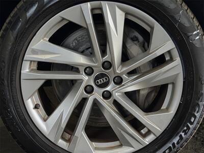 2021 Audi Q7 45 Premium quattro   - Photo 19 - Lennox, CA 90304