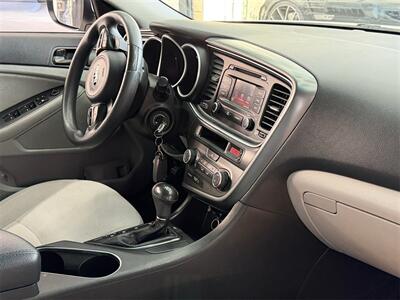 2015 Kia Optima LX   - Photo 15 - Lennox, CA 90304