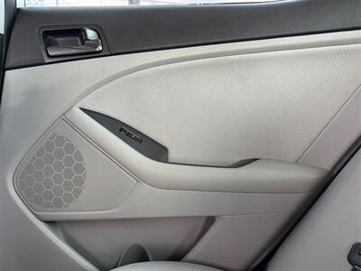 2015 Kia Optima LX   - Photo 17 - Lennox, CA 90304