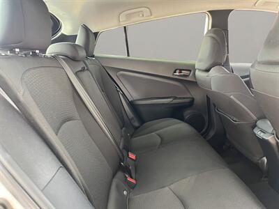 2021 Toyota Prius LE   - Photo 18 - Lennox, CA 90304