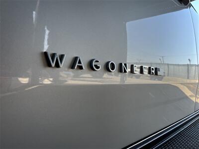 2023 Jeep Wagoneer Series III   - Photo 21 - Lennox, CA 90304