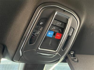 2023 Jeep Wagoneer Series III   - Photo 29 - Lennox, CA 90304