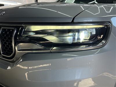 2023 Jeep Wagoneer Series III   - Photo 22 - Lennox, CA 90304