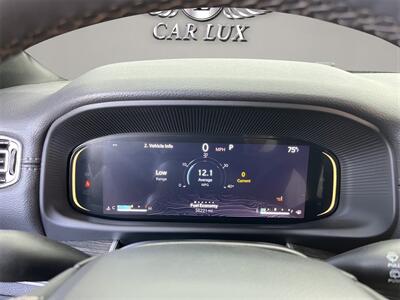 2023 Jeep Wagoneer Series III   - Photo 11 - Lennox, CA 90304