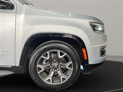 2023 Jeep Wagoneer Series III   - Photo 30 - Lennox, CA 90304