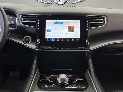 2023 Jeep Wagoneer Series III   - Photo 15 - Lennox, CA 90304