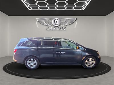 2012 Honda Odyssey Touring   - Photo 8 - Lennox, CA 90304