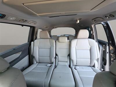2012 Honda Odyssey Touring   - Photo 19 - Lennox, CA 90304
