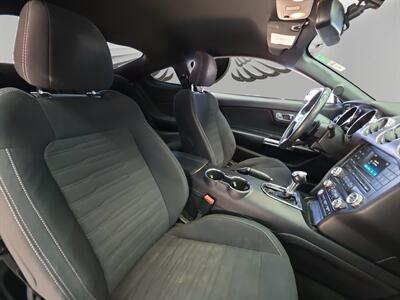 2017 Ford Mustang GT   - Photo 18 - Lennox, CA 90304