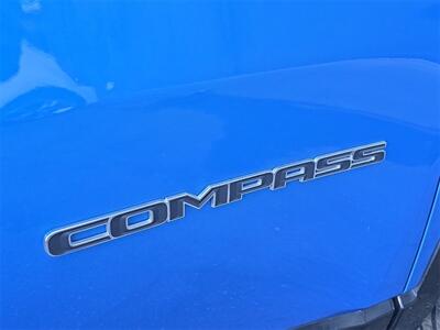 2022 Jeep Compass Limited   - Photo 17 - Lennox, CA 90304