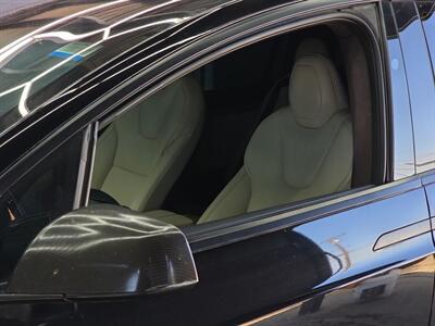 2020 Tesla Model X Performance   - Photo 30 - Lennox, CA 90304