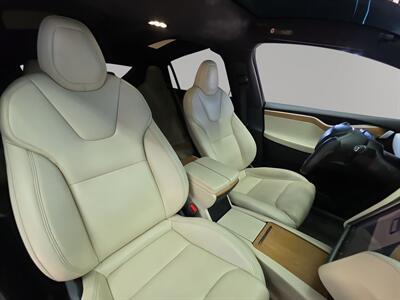 2020 Tesla Model X Performance   - Photo 16 - Lennox, CA 90304