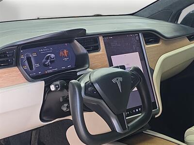 2020 Tesla Model X Performance   - Photo 11 - Lennox, CA 90304
